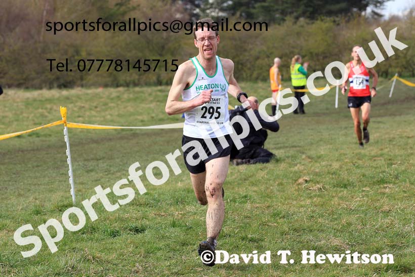 Men 35 to 60 in the 2023 BMAF Cross Country Champs., Wallsend. Photo: David T. Hewitson/Sports for All Pics